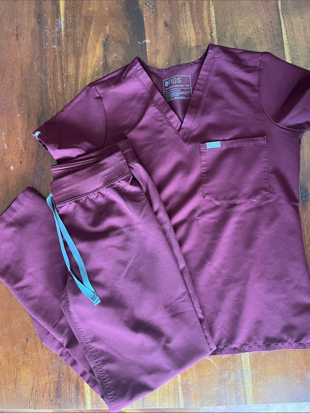 Figs Technical Collection Scrub Set | Burgundy XS